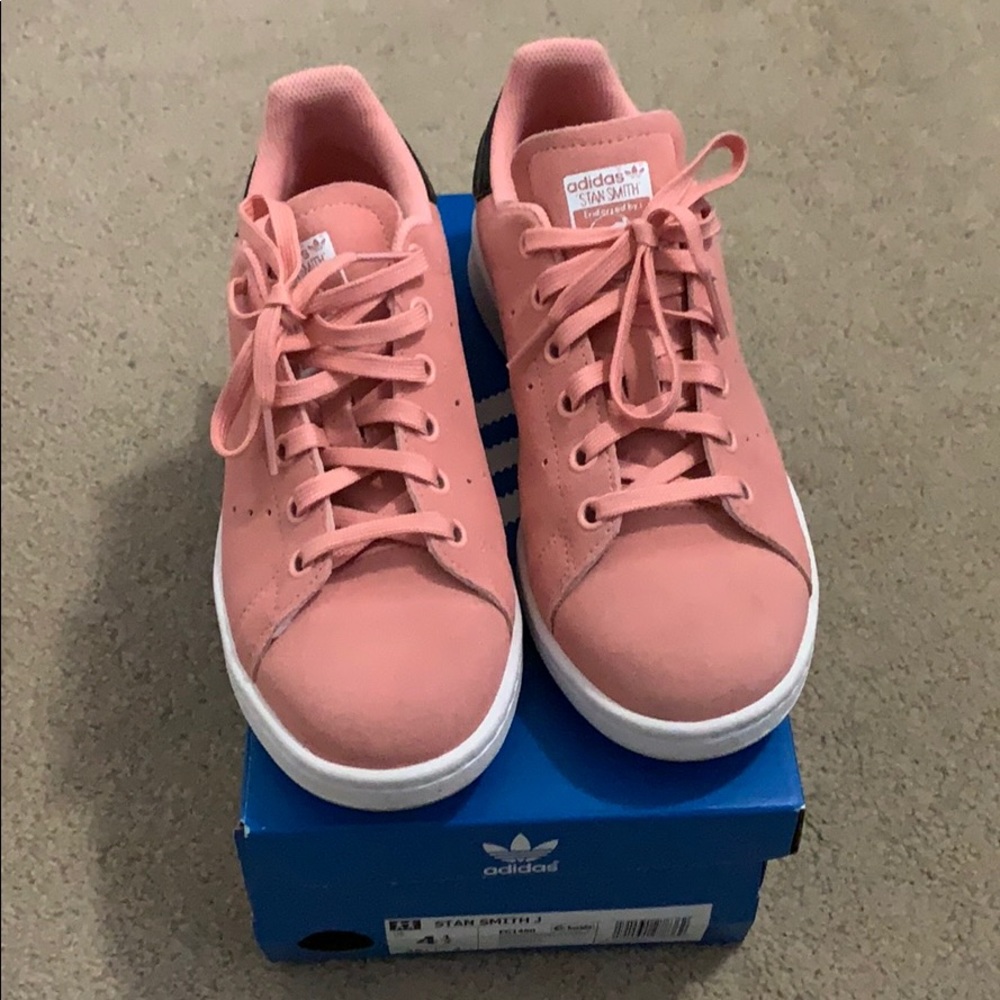 Stan Smith - image 4